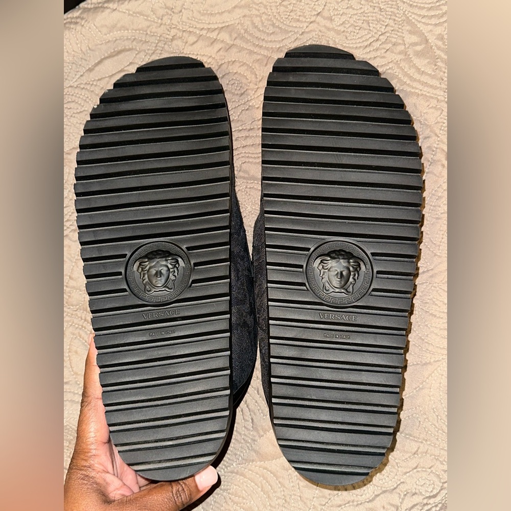 Versace Medusa Head-embellished Barocco-jacquard mules - Picture 7 of 16